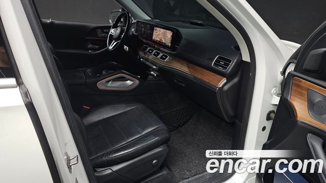 Mercedes-Benz GLE-Class 2019 — photo 16
