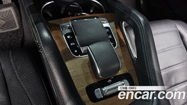 Mercedes-Benz GLE-Class 2019 — photo 30