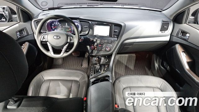 Kia K5 2012 — photo 10