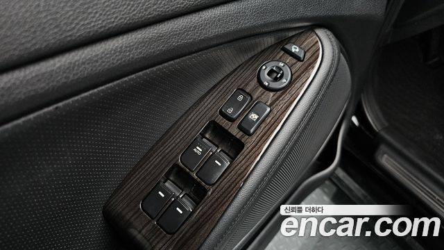 Kia K5 2012 — photo 26