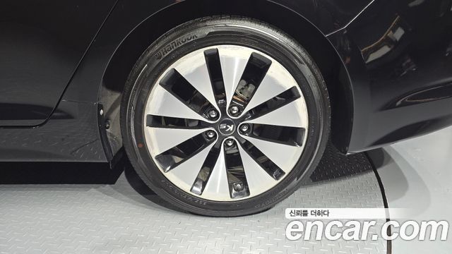 Kia K5 2012 — photo 7