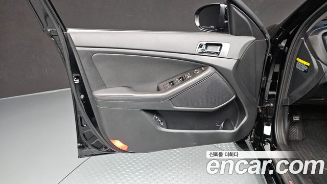 Kia K5 2012 — photo 14