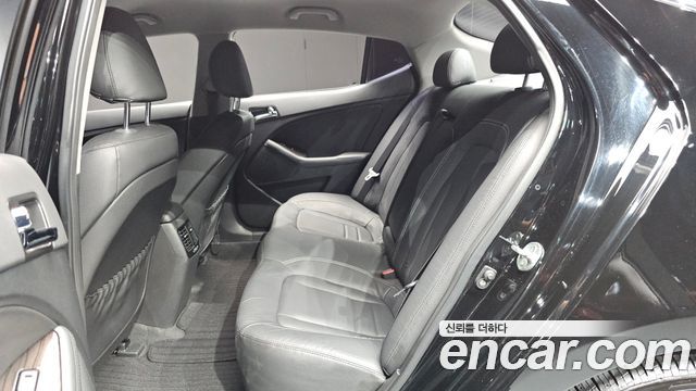 Kia K5 2012 — photo 16