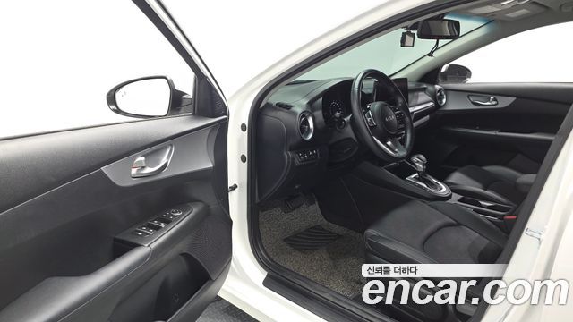 Kia K3 2022 — photo 10