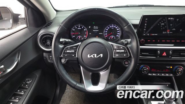 Kia K3 2022 — photo 13