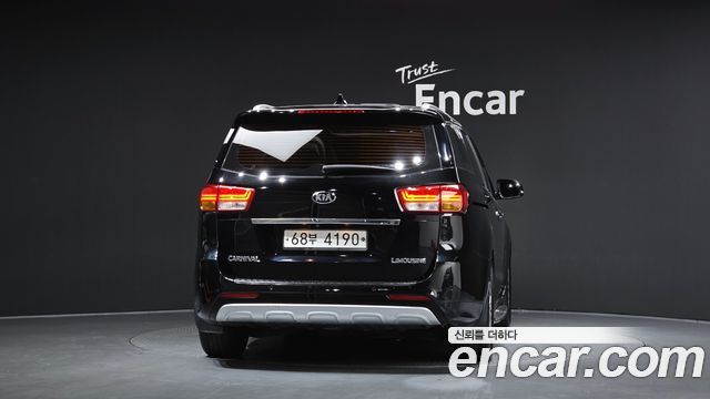 Kia Canival 2016 — photo 4