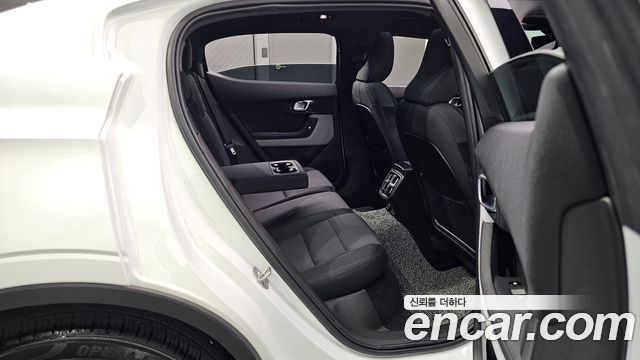 Polestar Polestar 2 2022 — photo 17