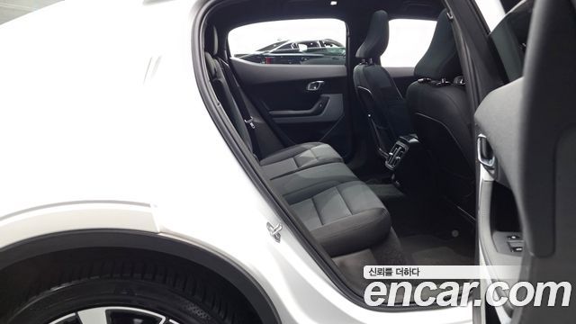 Polestar Polestar 2 2022 — photo 17