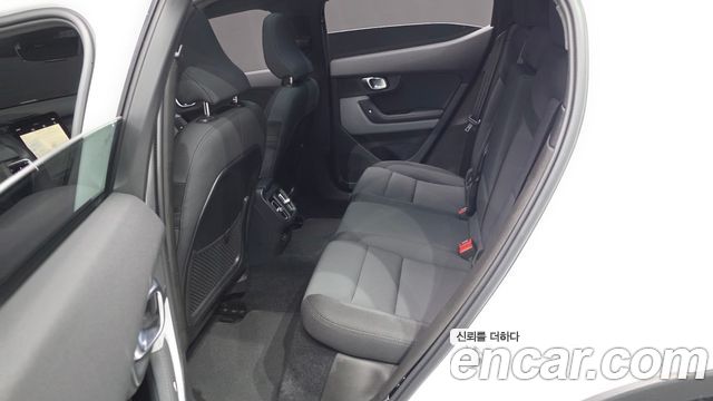 Polestar Polestar 2 2022 — photo 18