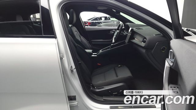 Polestar Polestar 2 2022 — photo 16