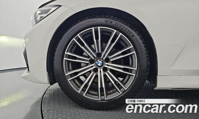 BMW 3-Series 2021 — photo 5