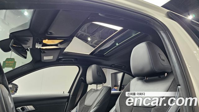 BMW 3-Series 2021 — photo 23