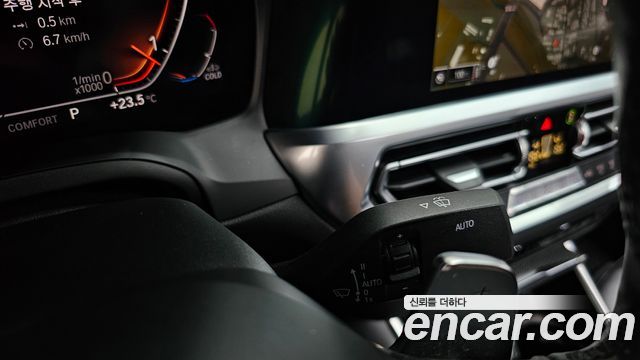 BMW 3-Series 2021 — photo 28