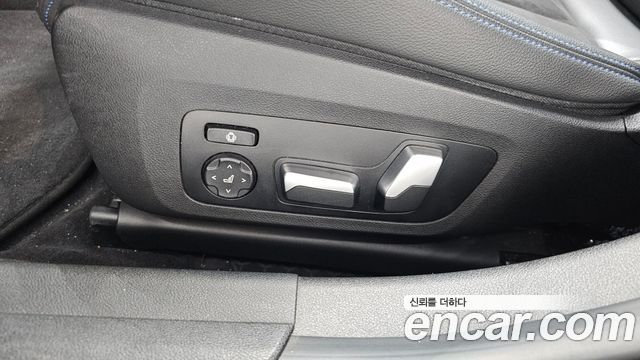 BMW 3-Series 2021 — photo 30