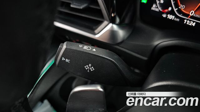 BMW 3-Series 2021 — photo 34