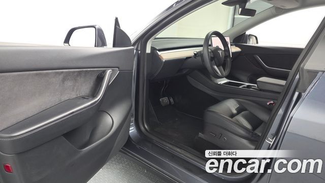 Tesla Model Y 2021 — photo 13