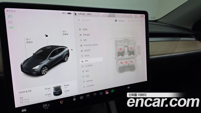 Tesla Model Y 2021 — photo 21