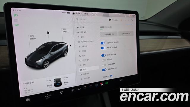 Tesla Model Y 2021 — photo 23