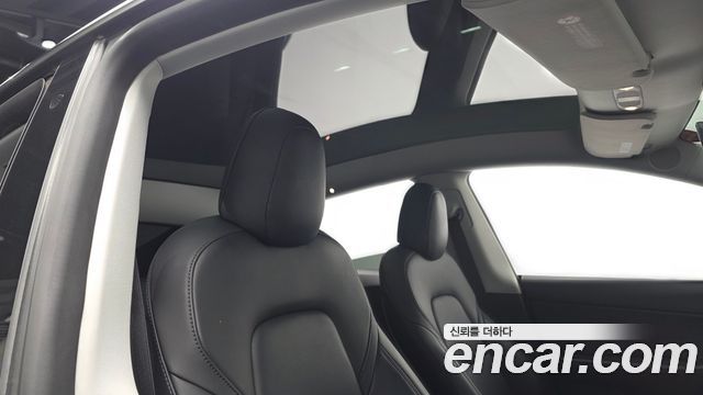 Tesla Model Y 2021 — photo 24