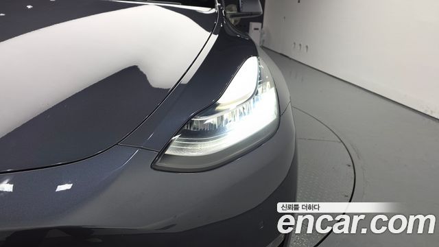 Tesla Model Y 2021 — photo 8