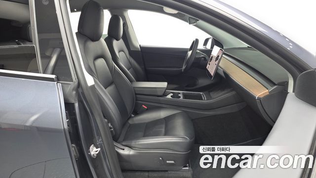 Tesla Model Y 2021 — photo 16