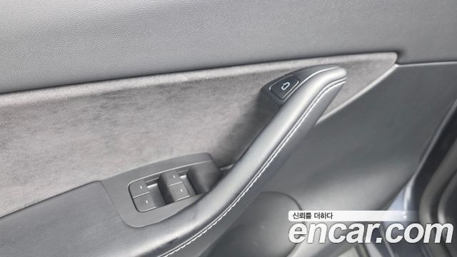 Tesla Model Y 2021 — photo 28