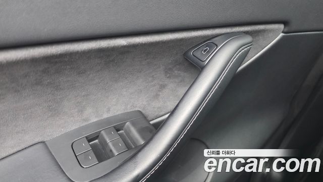Tesla Model Y 2021 — photo 29