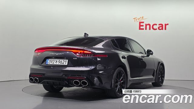 Kia Stinger 2023 — photo 2