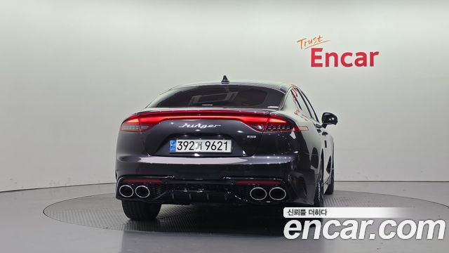 Kia Stinger 2023 — photo 4