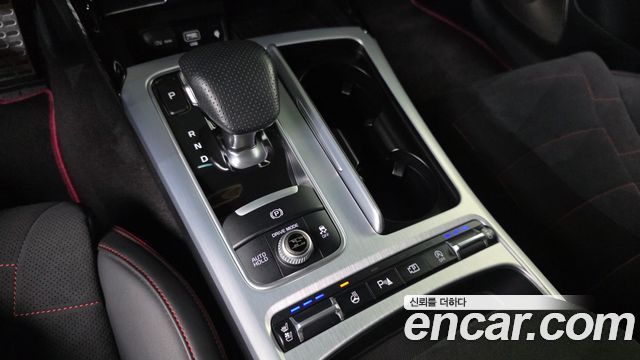 Kia Stinger 2023 — photo 12