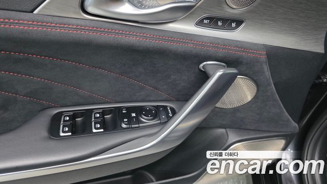 Kia Stinger 2023 — photo 17