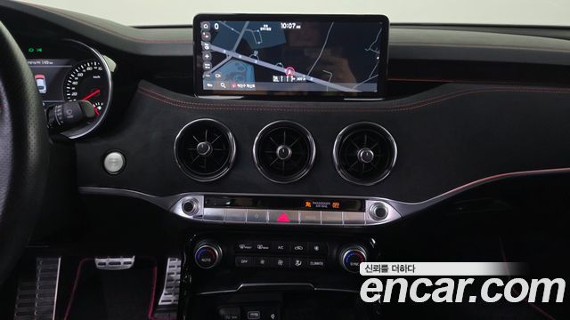 Kia Stinger 2023 — photo 20