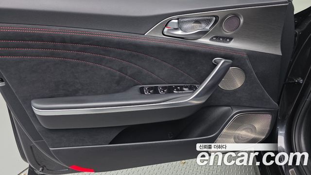Kia Stinger 2023 — photo 14