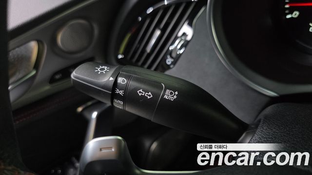 Kia Stinger 2023 — photo 31