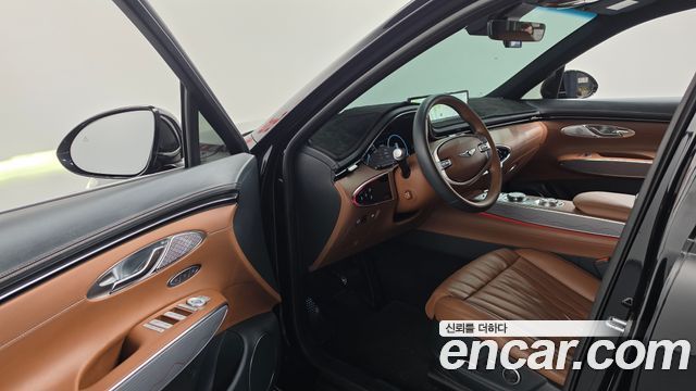 Genesis GV70 2023 — photo 13