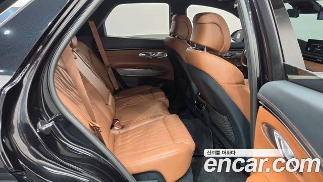 Genesis GV70 2023 — photo 17