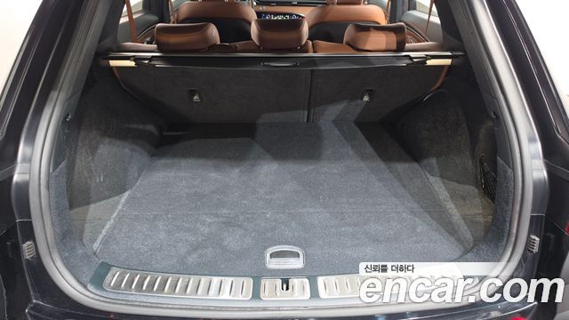 Genesis GV70 2023 — photo 24