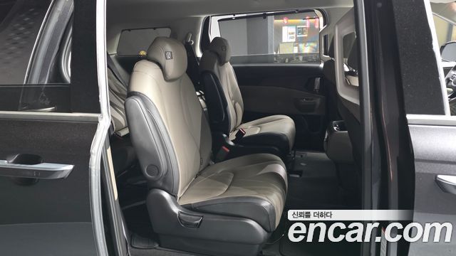 Kia Canival 2024 — photo 18
