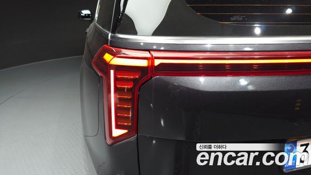 Kia Canival 2024 — photo 9