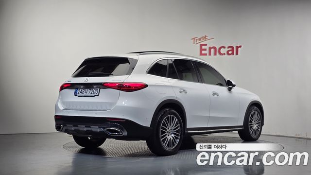 Mercedes-Benz GLC-Class 2023 — photo 2