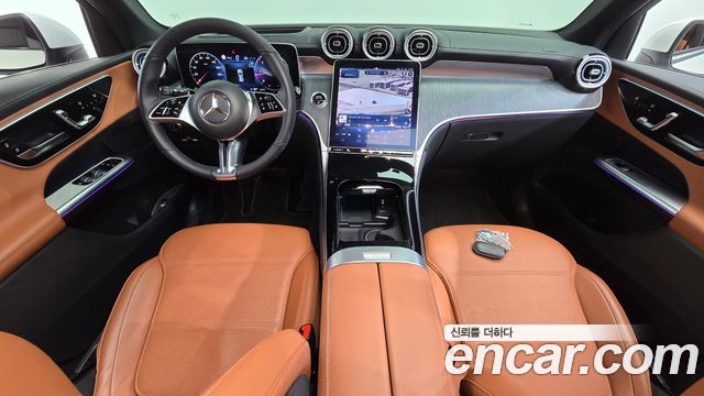 Mercedes-Benz GLC-Class 2023 — photo 10