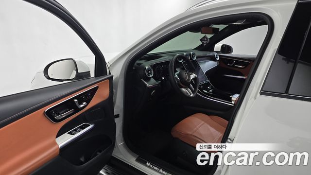 Mercedes-Benz GLC-Class 2023 — photo 13