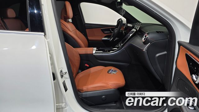 Mercedes-Benz GLC-Class 2023 — photo 16