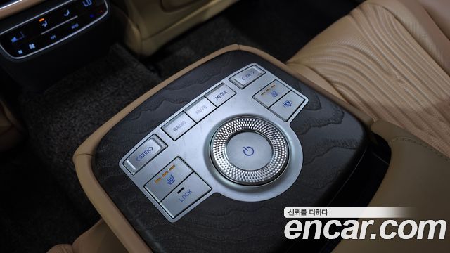 Genesis G80 2022 — photo 27
