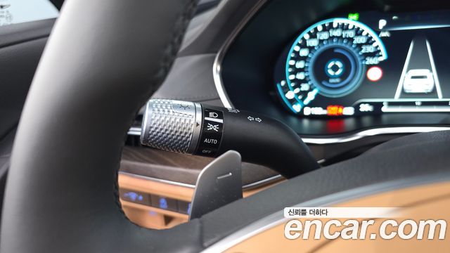 Genesis G80 2022 — photo 32