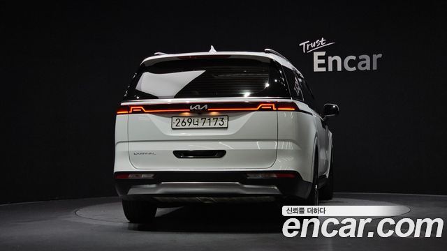 Kia Canival 2022 — photo 4
