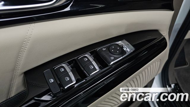 Kia Canival 2022 — photo 22