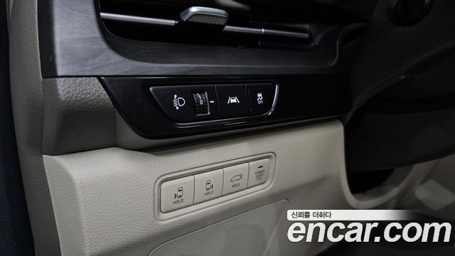 Kia Canival 2022 — photo 23