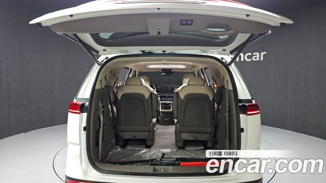 Kia Canival 2022 — photo 26