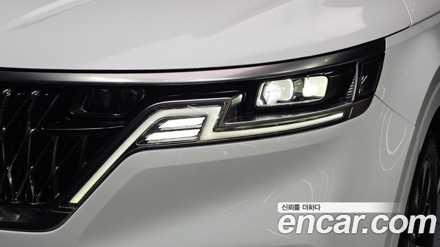 Kia Canival 2022 — photo 8
